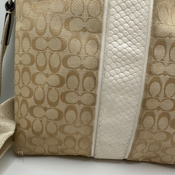 COACH Tan and Off White Signature Canvas Crossbody - Picture 4 of 12